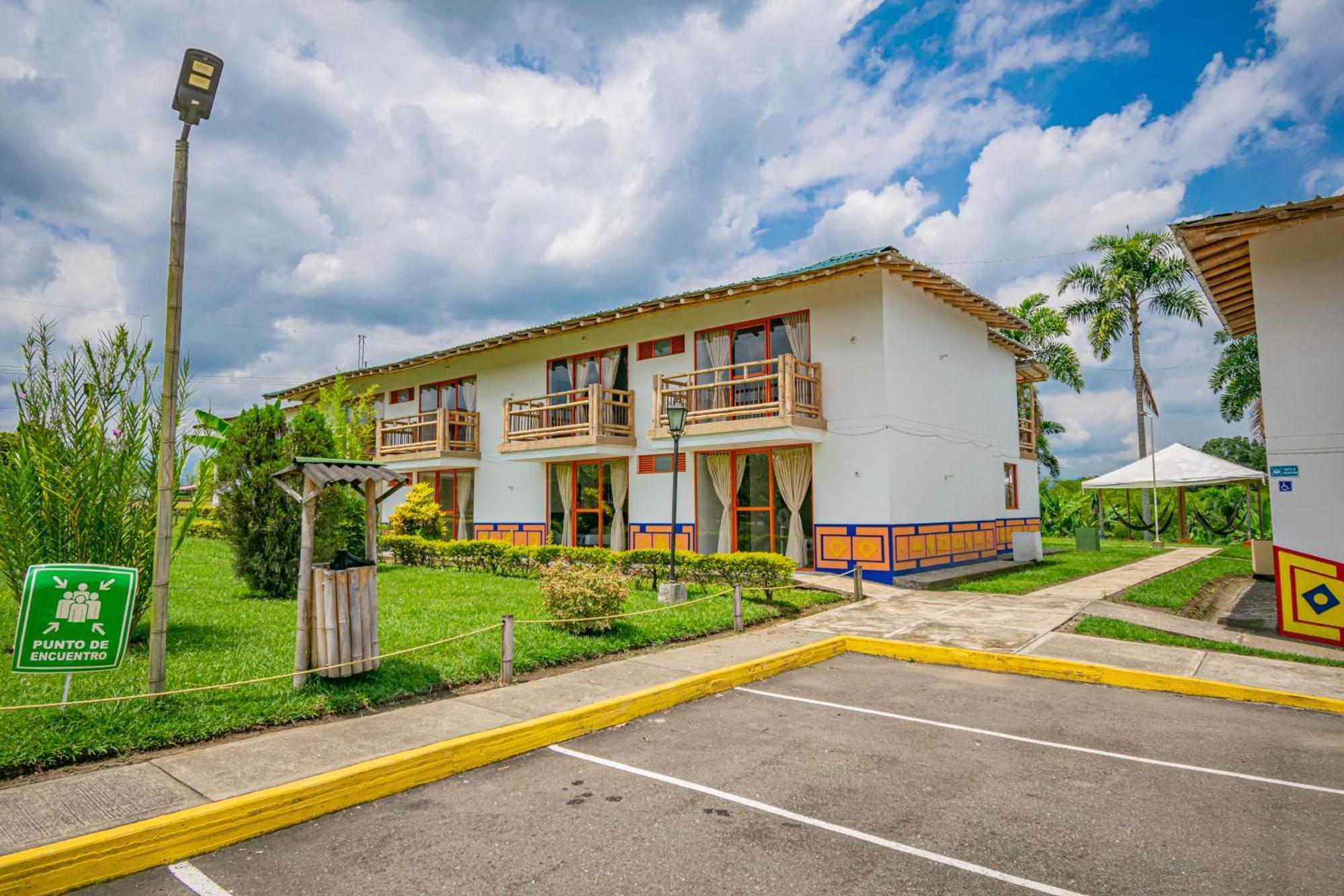 Hotel Campestre La Aldea Montenegro Exteriör bild